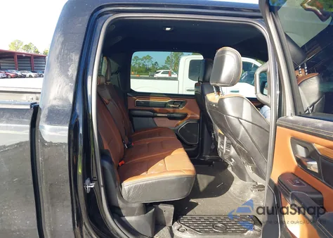 2021 Ram 1500 Limited Longhorn 4X4 6'4 Box z USA, uszkodzony, nr VIN 1C6SRFST3MN657898